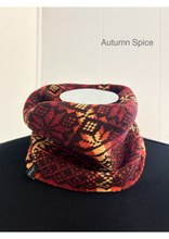 Load image into Gallery viewer, Vintage Fair Isle Snood