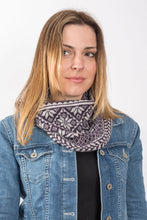 Load image into Gallery viewer, Mabel&#39;s Fair Isle Snood
