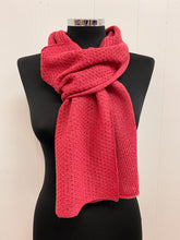 Load image into Gallery viewer, Tuck Stitch Scarf
