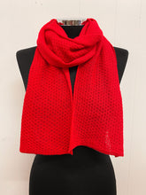 Load image into Gallery viewer, Tuck Stitch Scarf