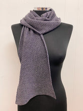 Load image into Gallery viewer, Tuck Stitch Scarf