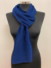Load image into Gallery viewer, Tuck Stitch Scarf