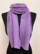 Load image into Gallery viewer, Tuck Stitch Scarf
