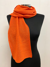 Load image into Gallery viewer, Tuck Stitch Scarf
