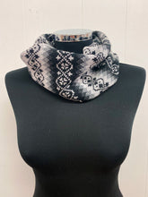 Load image into Gallery viewer, Funky Fair Isle Snood