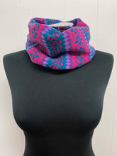 Load image into Gallery viewer, Funky Fair Isle Snood