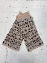 Load image into Gallery viewer, Aunty Mays Fair Isle Wrist Warmers