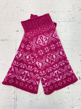Load image into Gallery viewer, Aunty Mays Fair Isle Wrist Warmers