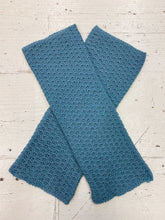Load image into Gallery viewer, Tuck Stitch Wrist Warmers