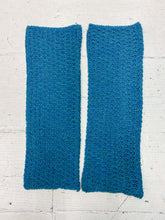 Load image into Gallery viewer, Tuck Stitch Wrist Warmers