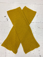 Load image into Gallery viewer, Tuck Stitch Wrist Warmers