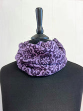 Load image into Gallery viewer, Lizzie's Fair Isle Snood