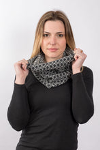 Load image into Gallery viewer, Mabel's Diamond Snood