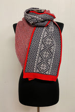 Load image into Gallery viewer, Vintage Fair Isle Border Scarf