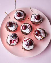 Load image into Gallery viewer, The Sweet Roasting Tin - Rukmini Iyer