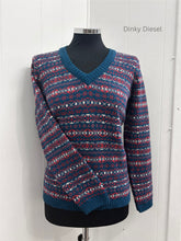 Load image into Gallery viewer, Aunty Mays Jumper V-Neck
