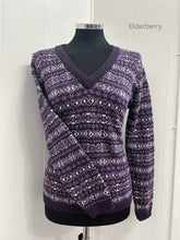 Load image into Gallery viewer, Aunty Mays Jumper V-Neck
