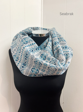 Load image into Gallery viewer, Aunty Mays Fair Isle Snood
