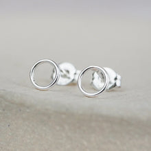Load image into Gallery viewer, Lucy Kemp Mini Geo Circle Studs.
