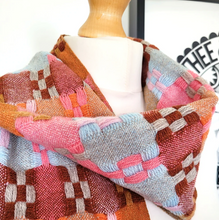 Load image into Gallery viewer, Aamos Mermaids Purse Scarf - Peach
