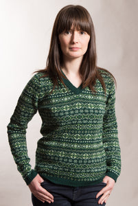 Aunty Mays Jumper V-Neck