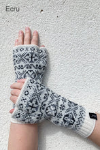 Load image into Gallery viewer, Aunty Mays Fair Isle Wrist Warmers
