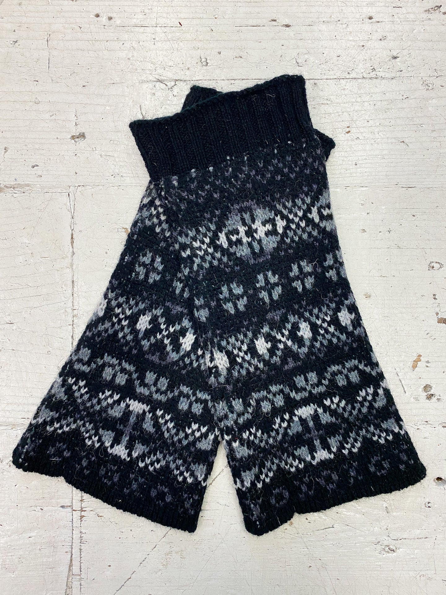 Aunty Mays Fair Isle Wrist Warmers