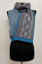 Load image into Gallery viewer, Vintage Fair Isle Border Scarf
