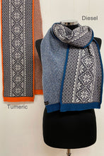 Load image into Gallery viewer, Vintage Fair Isle Border Scarf
