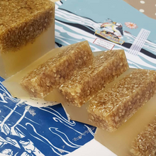 Load image into Gallery viewer, Port &amp; Lemon - Puffin Soap
