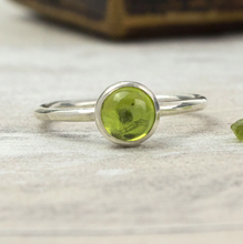 Load image into Gallery viewer, Alison Moore Silver Gemstone Ring - 6mm Peridot
