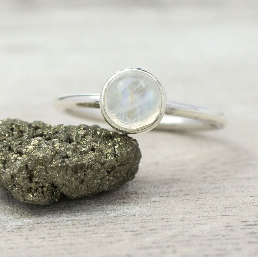 Sterling silver sales moonstone ring